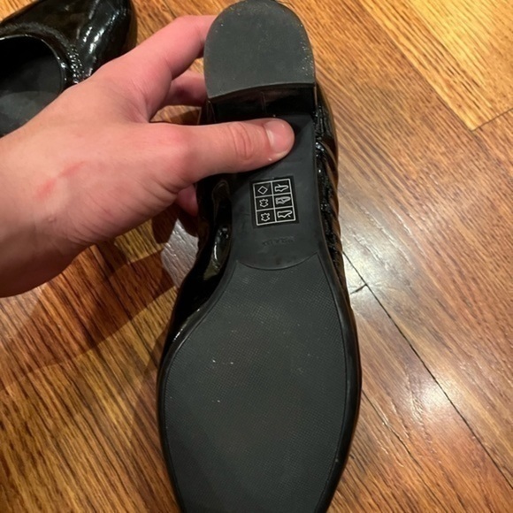 Prada Patent Leather High Heel Pumps Black Womens Size 7 - Picture 5 of 5